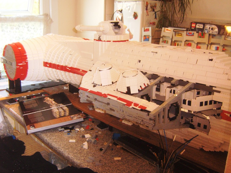 Illustration for article titled Crazy Guy Making Huge Minifig Scale Lego Corellian Corvette